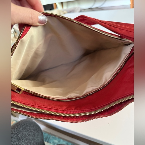 Travelon Anti-Theft Signature 3 Compartment Crossbody - Picture 5 of 6